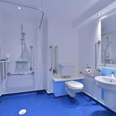Travelodge Castle Bromwich 3*
